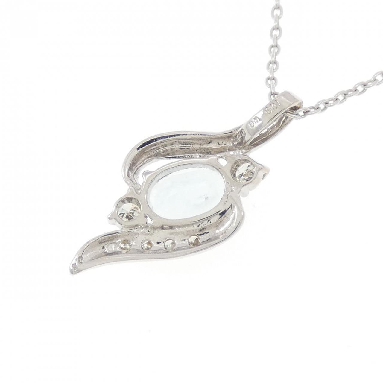 K18WG Aquamarine necklace 0.4CT