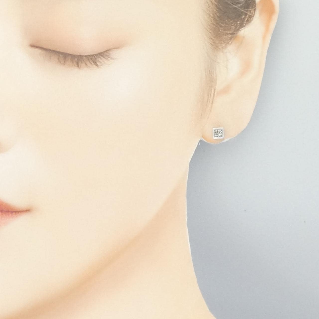 K18WG ダイヤモンド ピアス