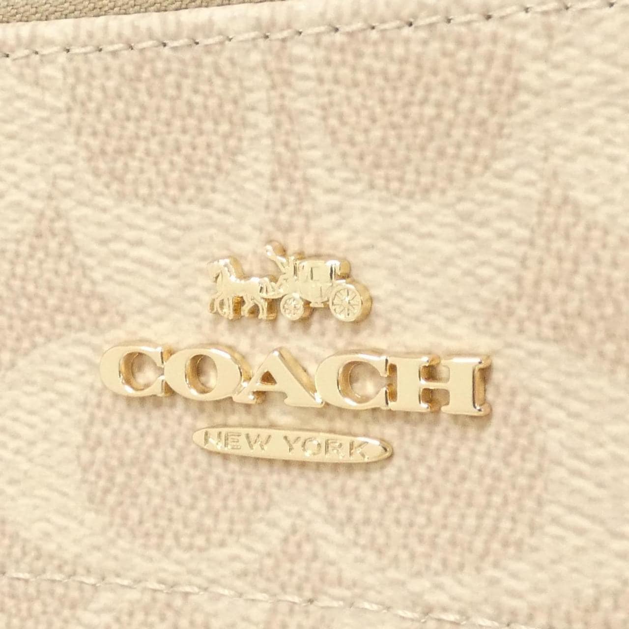【新品】コーチ CW325 ショルダーバッグ