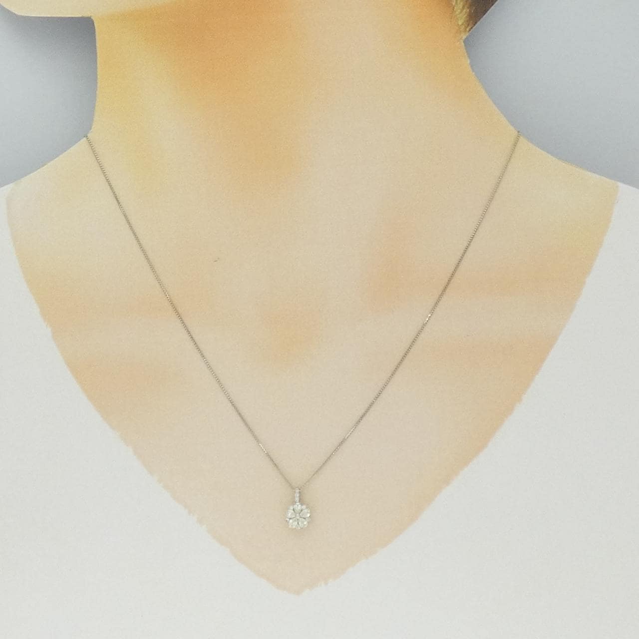 【新品】PT900/PT850 フラワー ダイヤモンド ネックレス 0.30CT