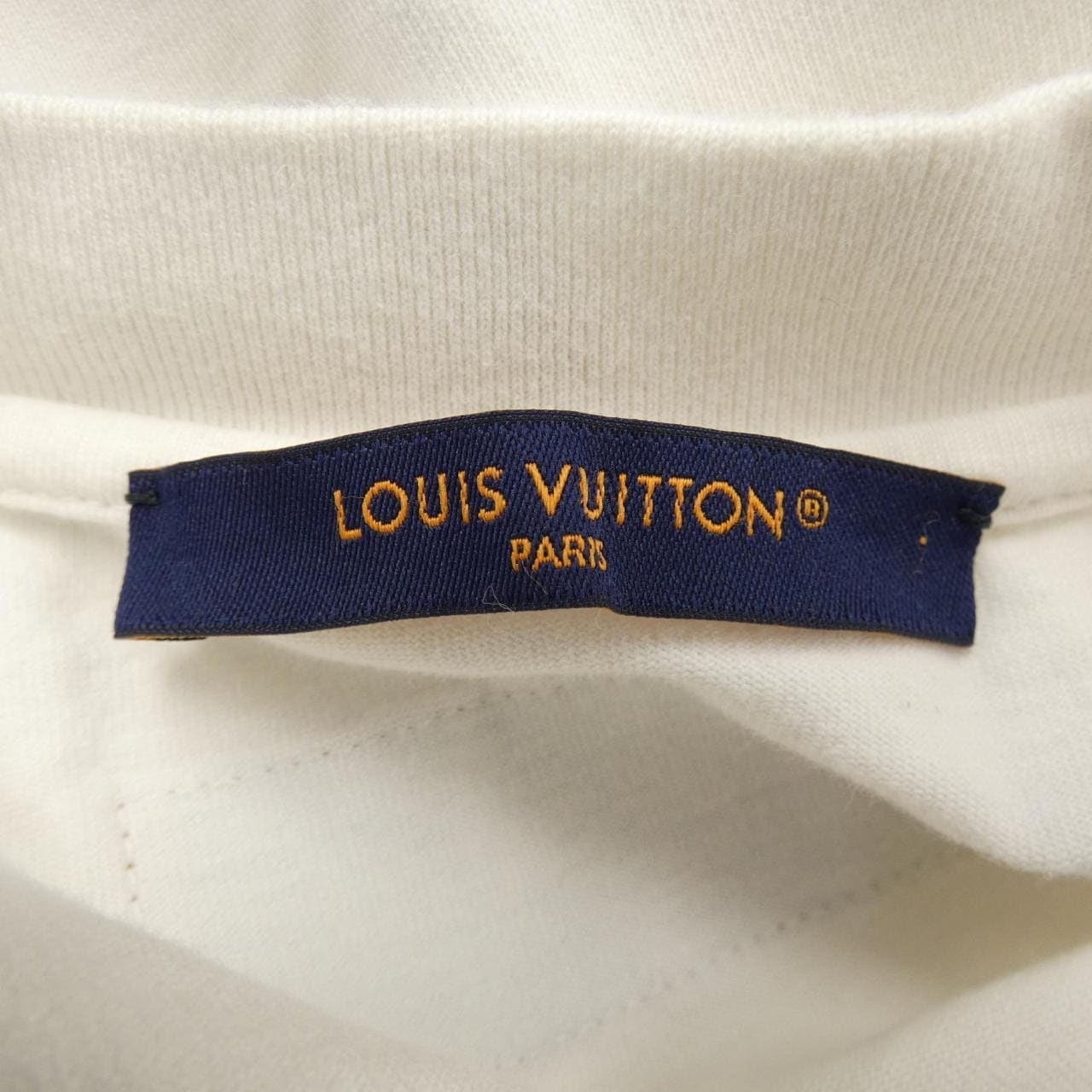 ルイヴィトン LOUIS VUITTON エンボスLVコットンTシャツ HNY55WDT3 Tシャツ