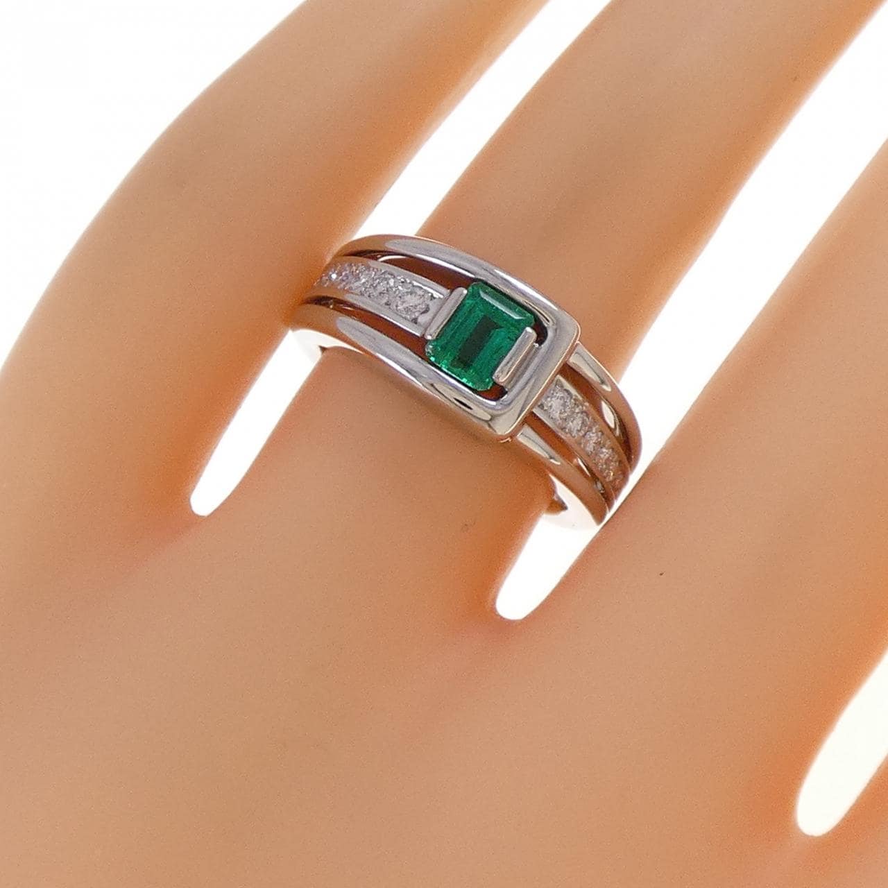 PT900 エメラルド リング 0.46CT