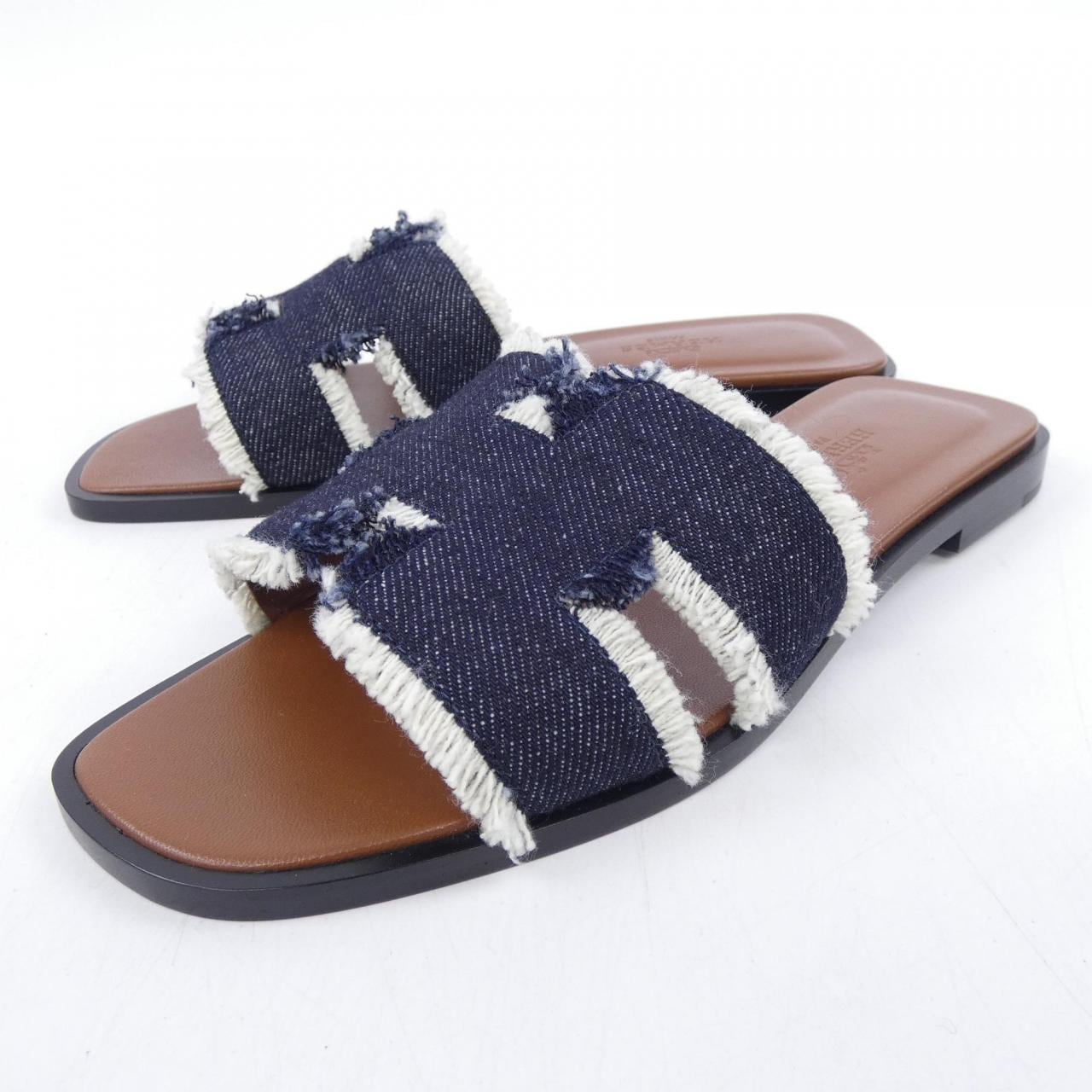 HERMES Oran 241060Z sandals