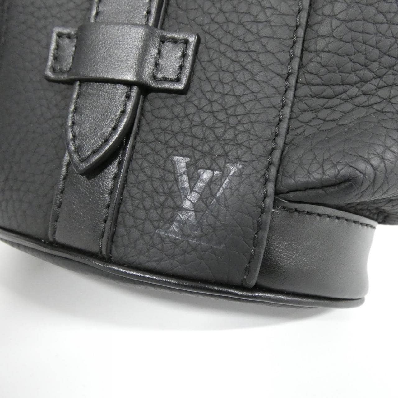 ルイヴィトン トリヨン クリストファーXS M58495 ショルダーバッグ