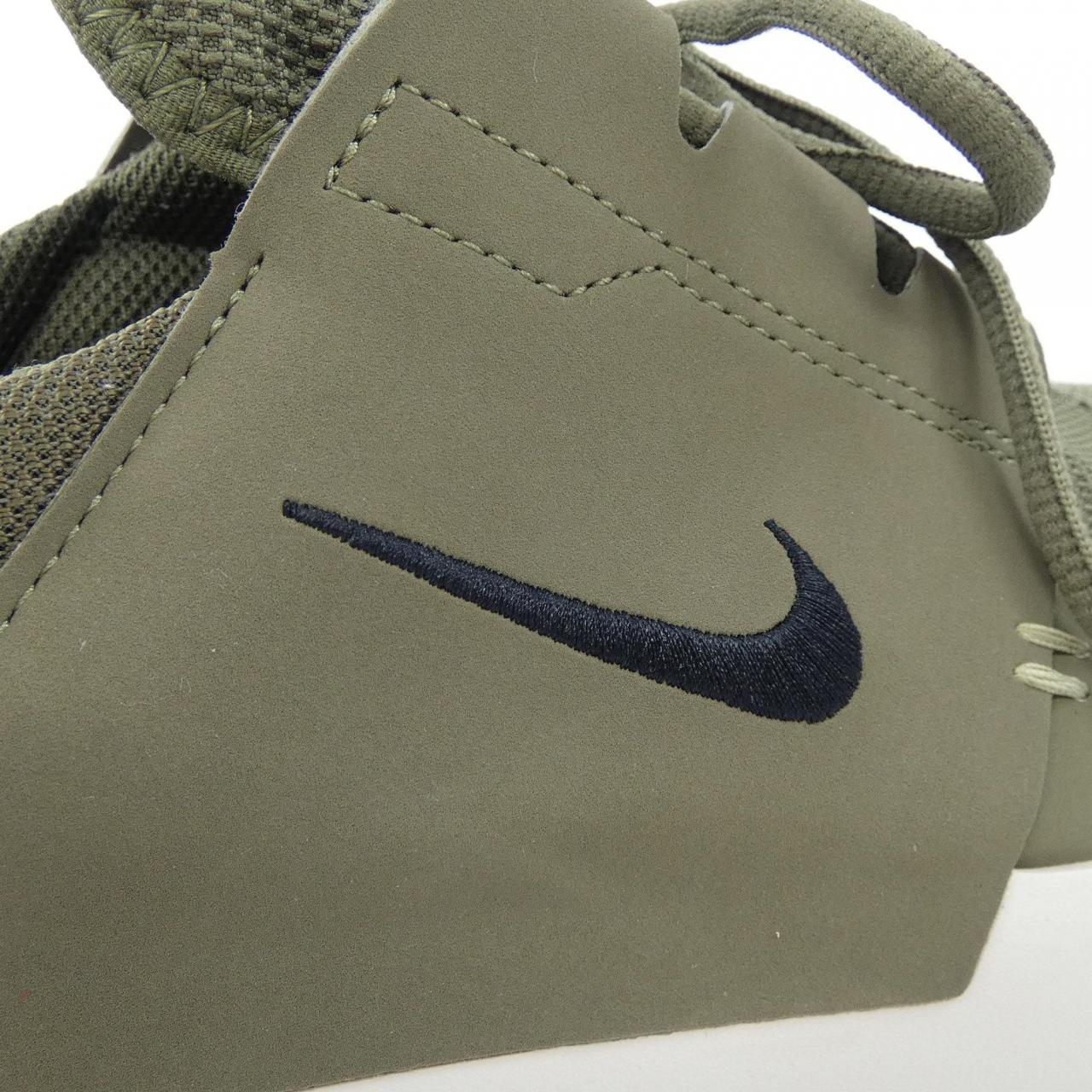 ナイキ NIKE スニーカー