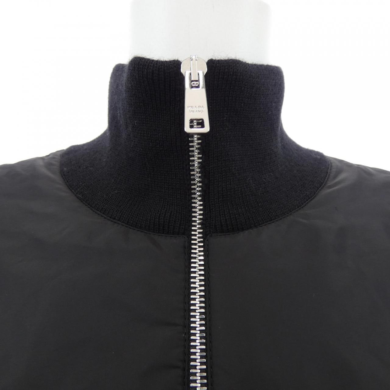 プラダ PRADA トライアングルロゴ UMG116 R212 U98 ブルゾン