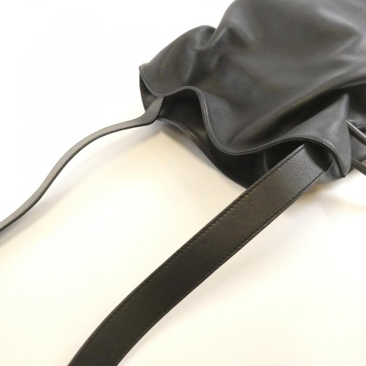 ロエベ フラメンコ ノット 334 30 K61 ショルダーバッグ