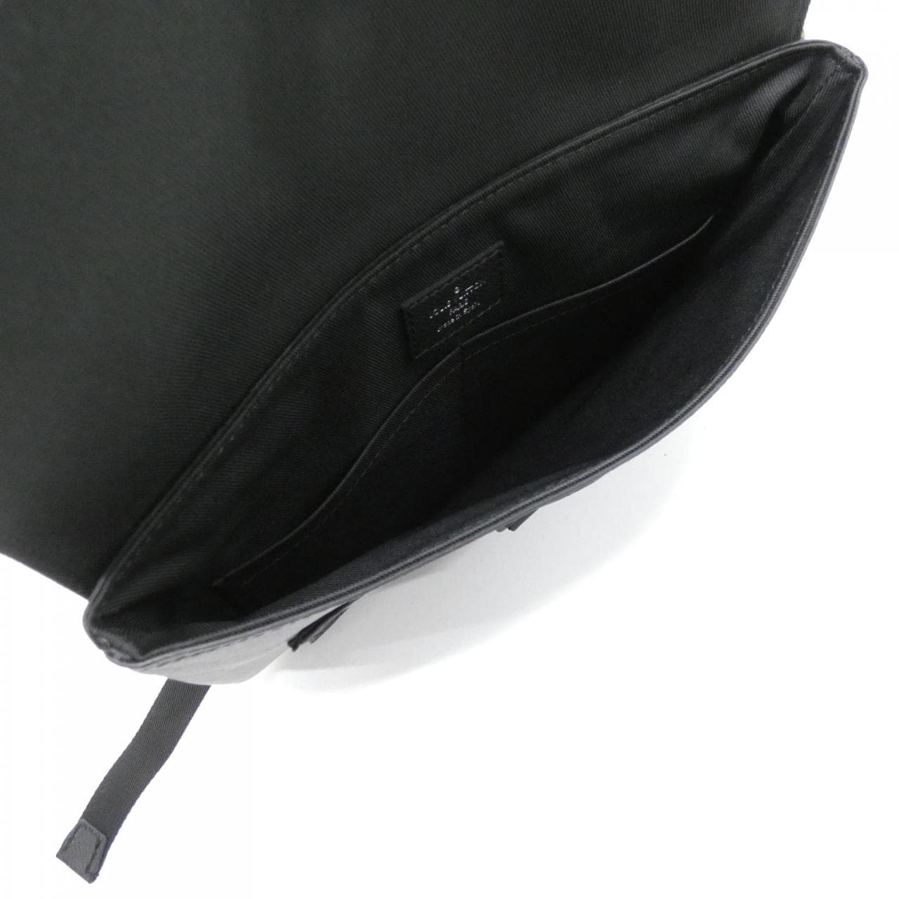 ルイヴィトン タイガ ラマ フラップ メッセンジャー M30413 ショルダーバッグ