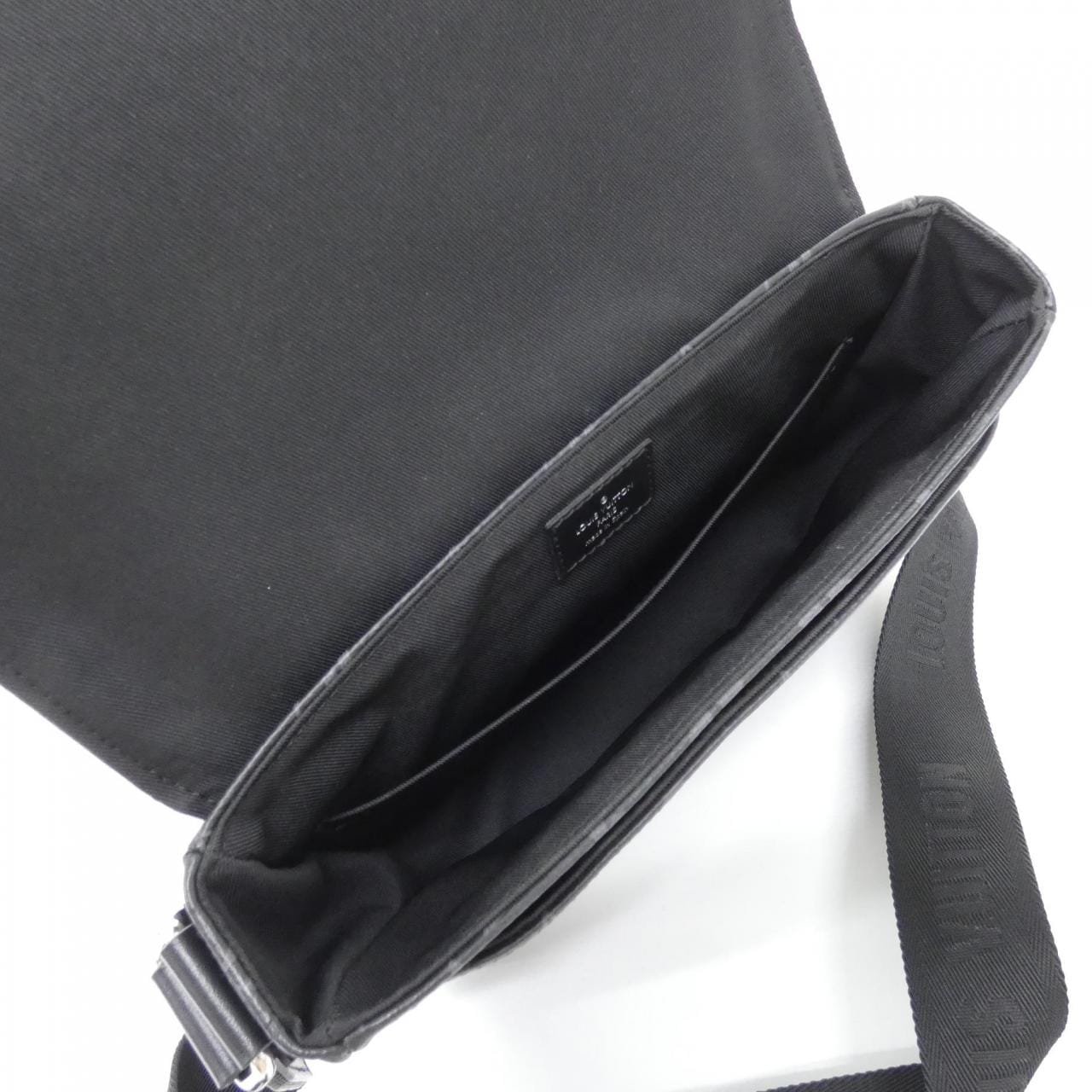 ルイヴィトン モノグラム エクリプス ディストリクト PM M46255 ショルダーバッグ