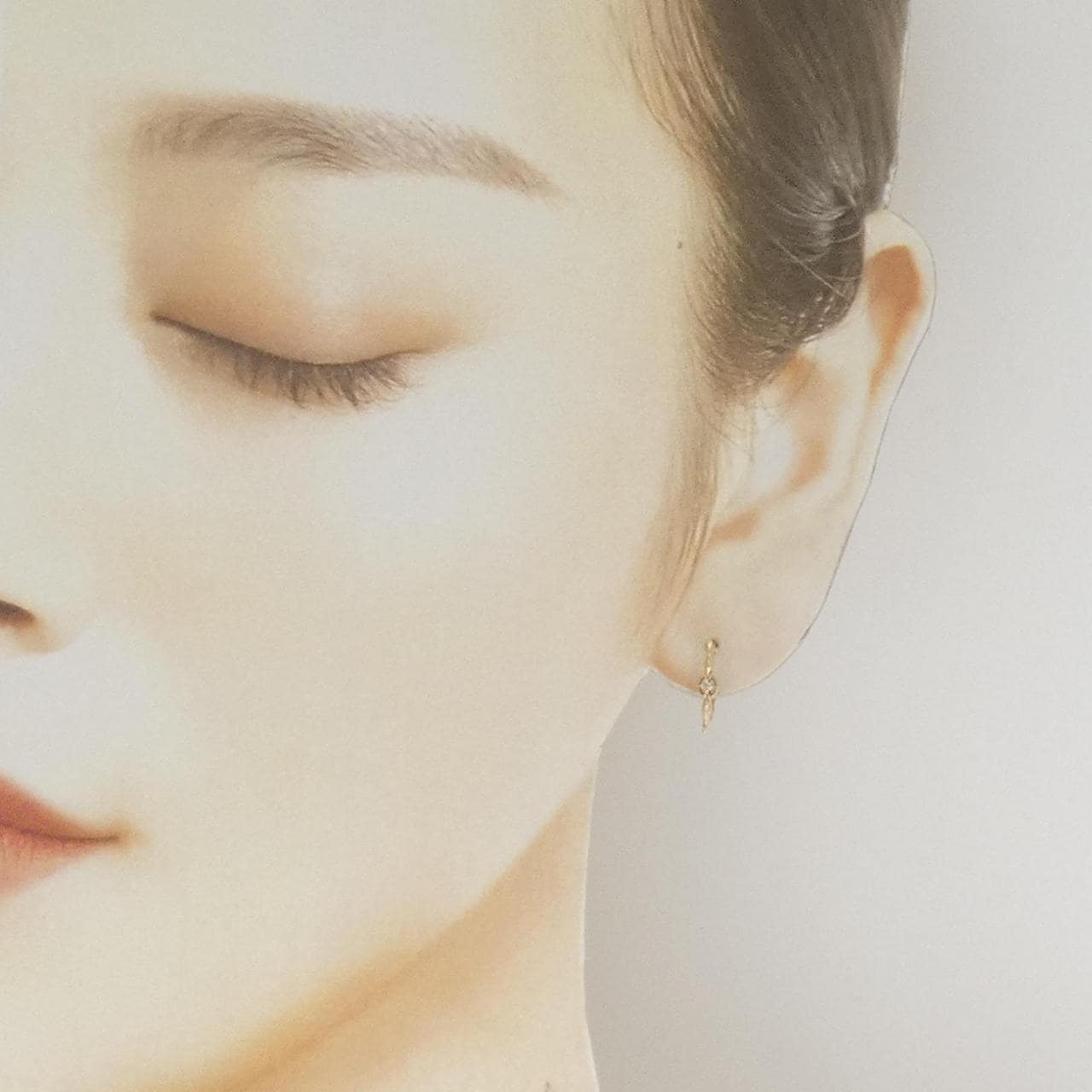 アガット ダイヤモンド ピアス 0.02CT
