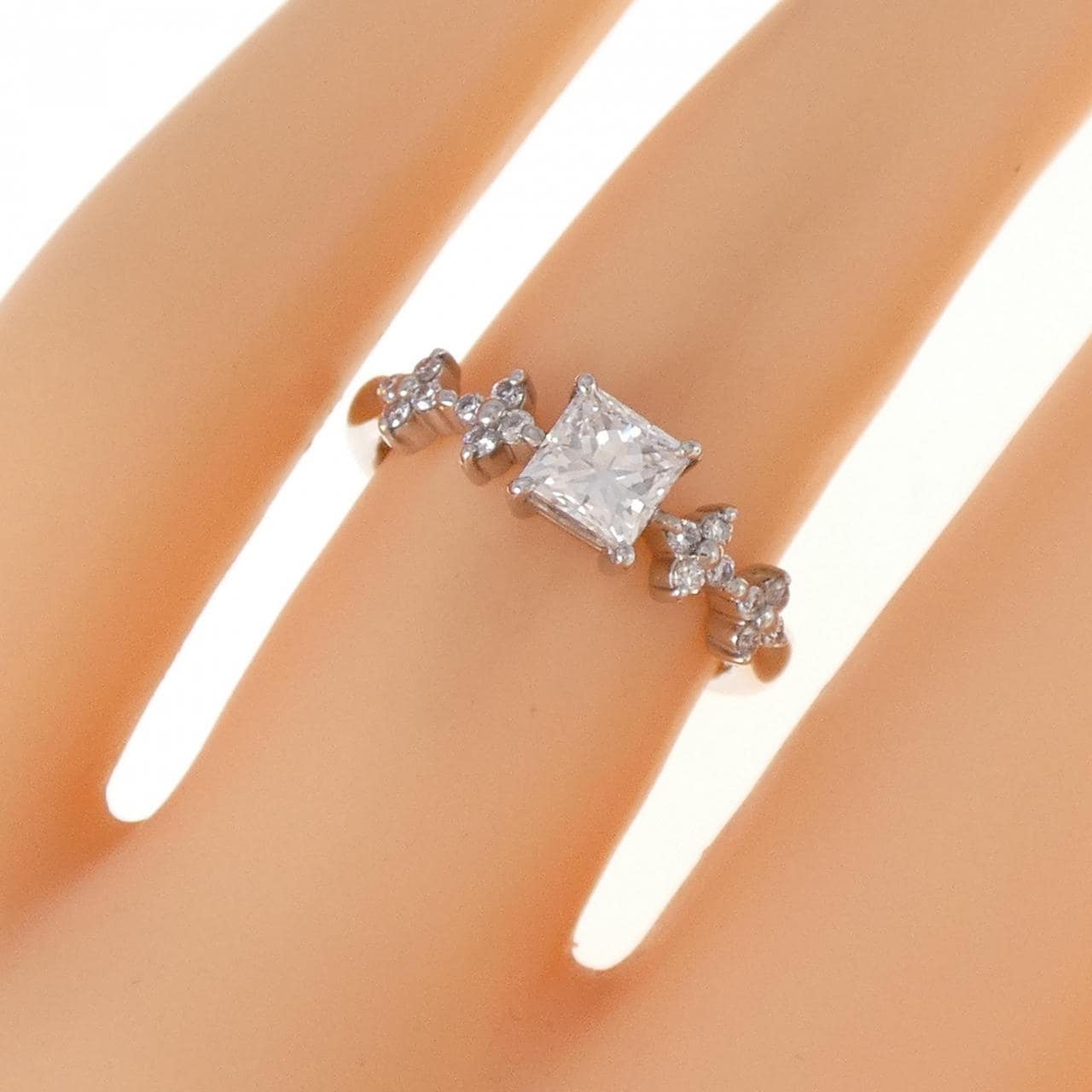 PT Diamond Ring 0.616CT G VS1 Fancy Cut