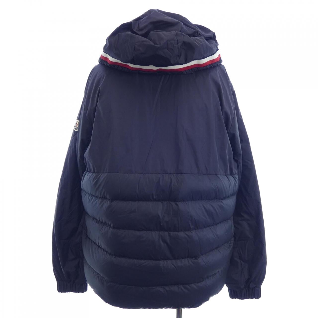 モンクレール MONCLER ダウンジャケット