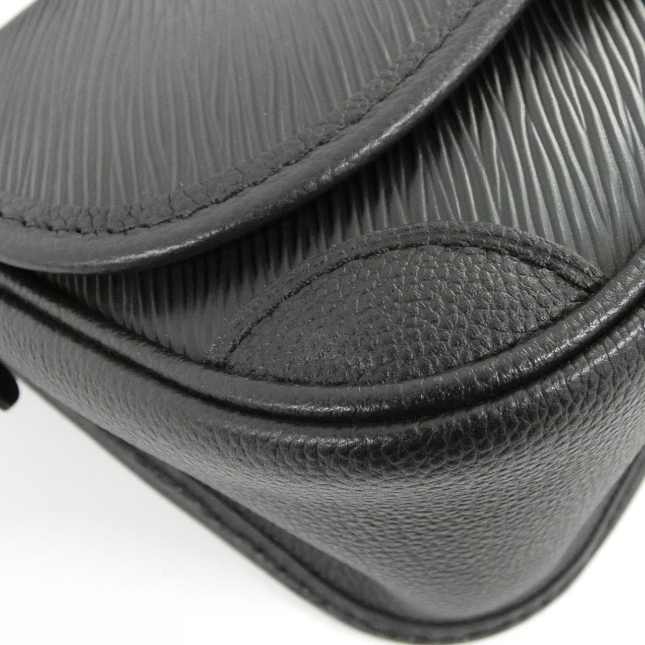 LOUIS VUITTON Epi Busy M59386 單肩包