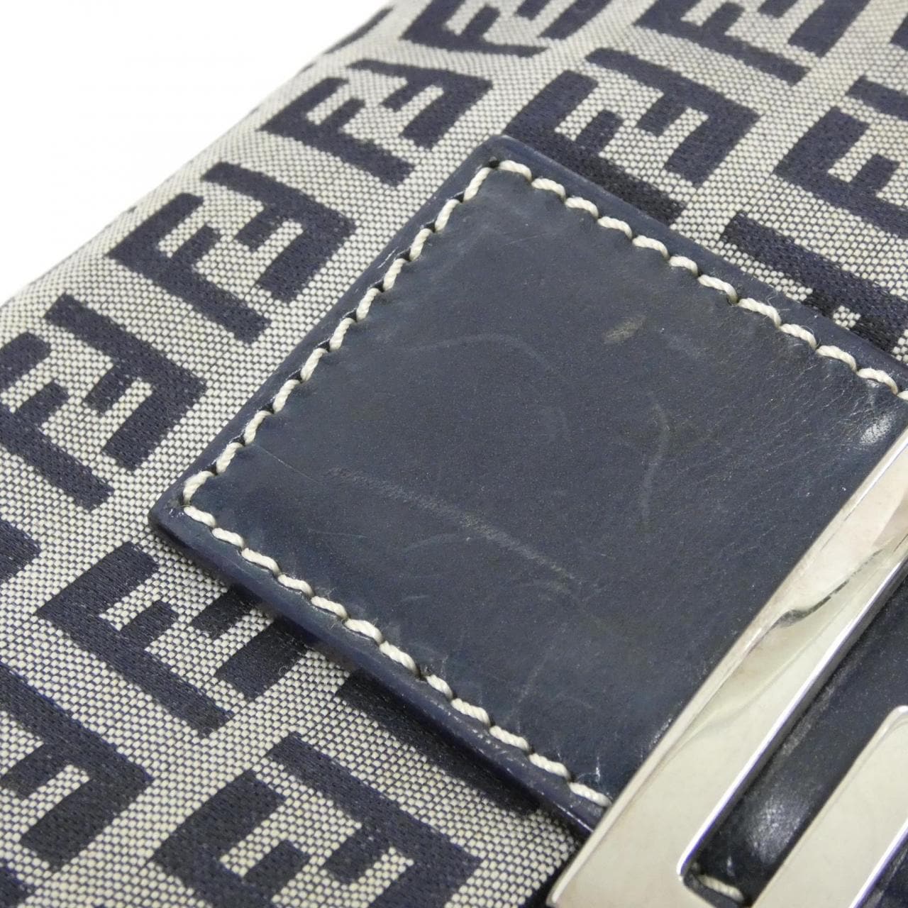 【ヴィンテージ】フェンディ バゲット 26424 ショルダーバッグ