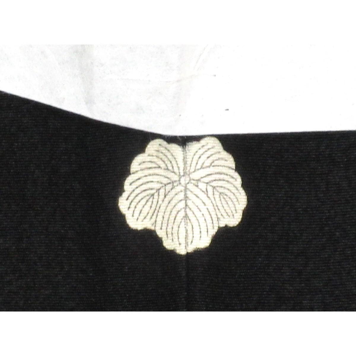 【未使用品】留袖　刺繍加工　蔦　身幅２Ｌ寸