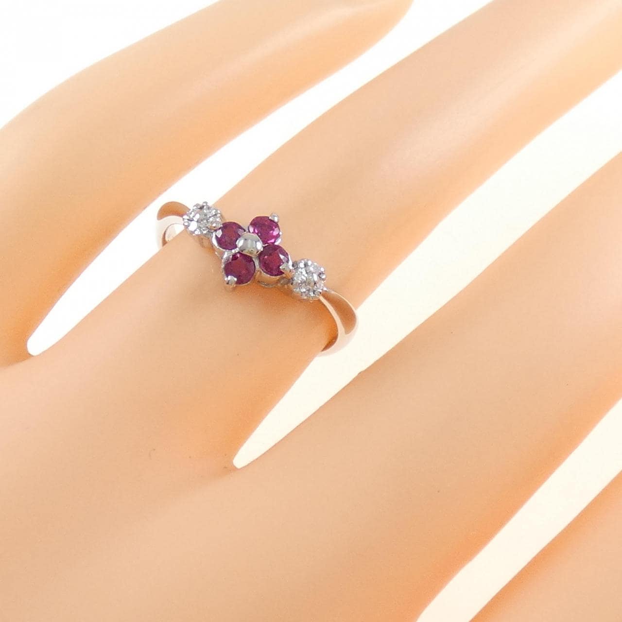 PT フラワー ルビー リング 0.29CT