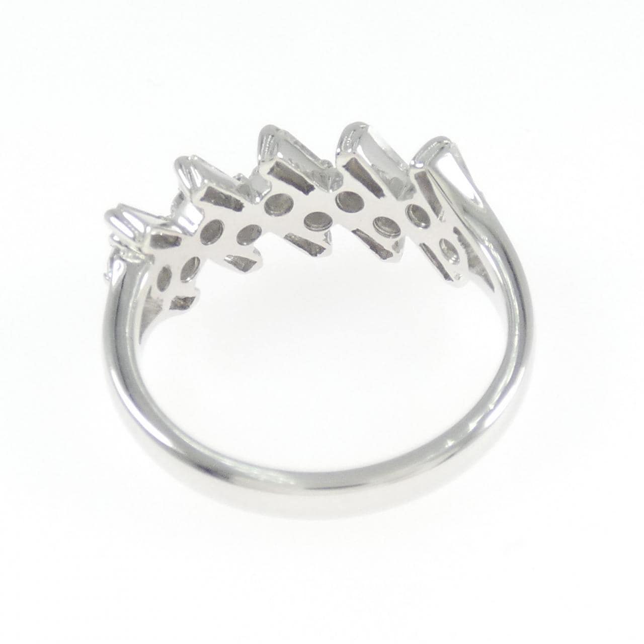 750WG ダイヤモンド リング