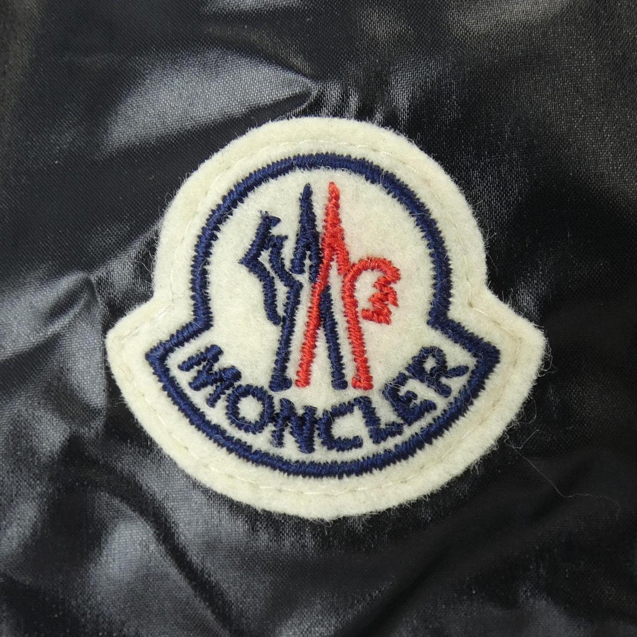 モンクレール MONCLER ダウンジャケット