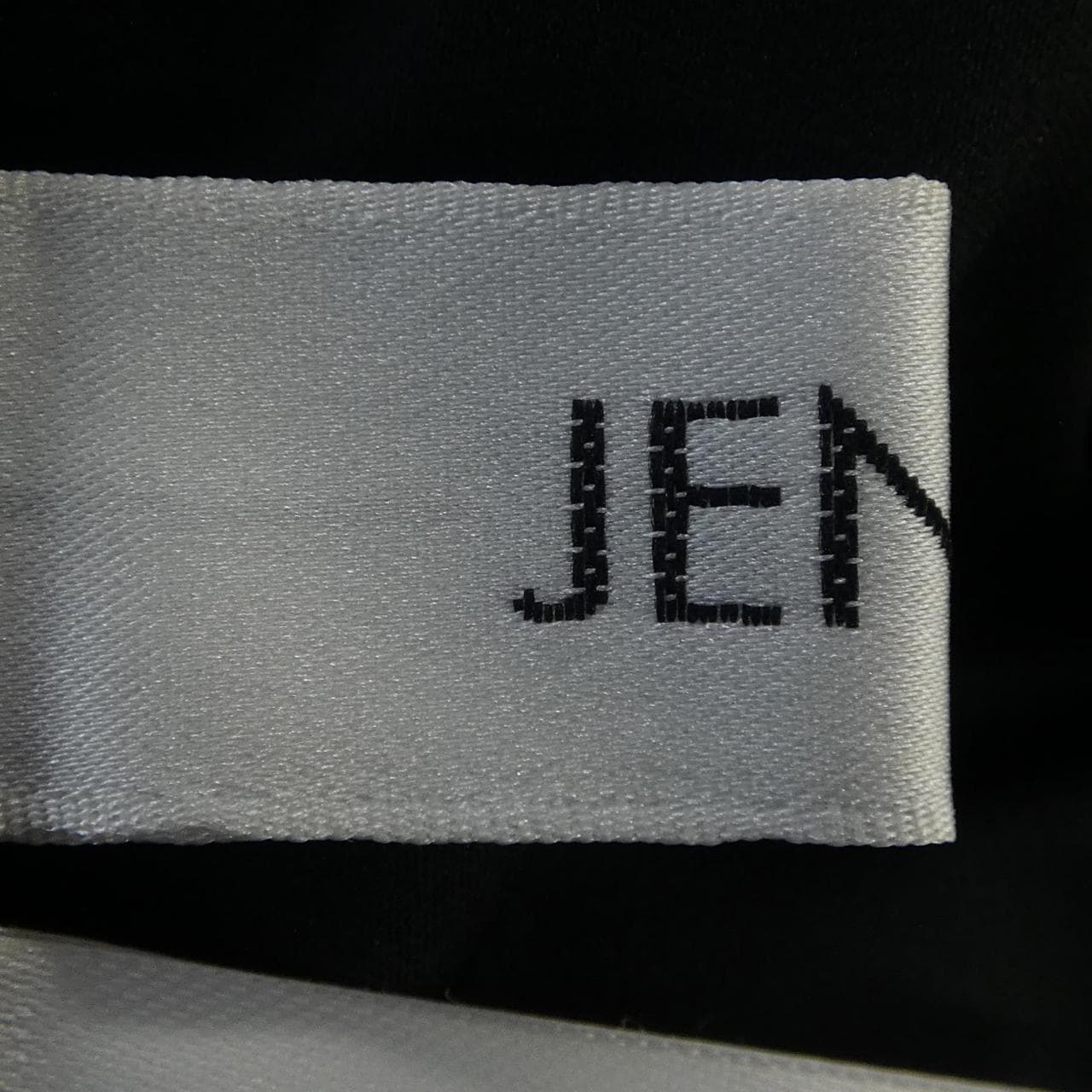 ジェンヌ JENNE スカート