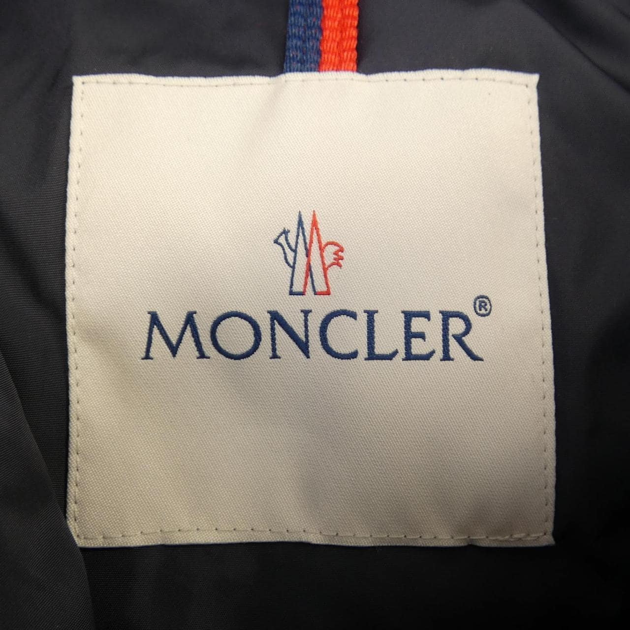 モンクレール MONCLER ダウンジャケット