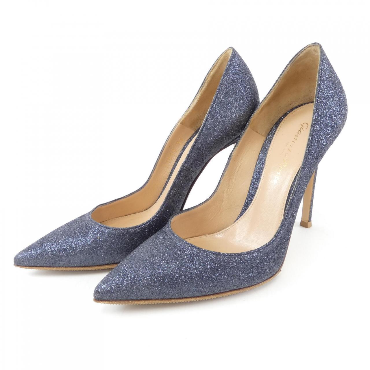 ジャンヴィトロッシ GIANVITO ROSSI パンプス