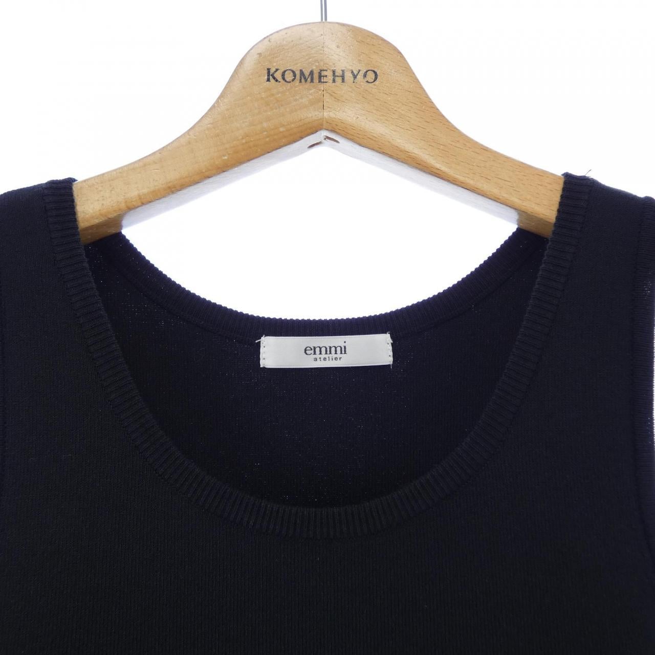 エミ emmi ワンピース