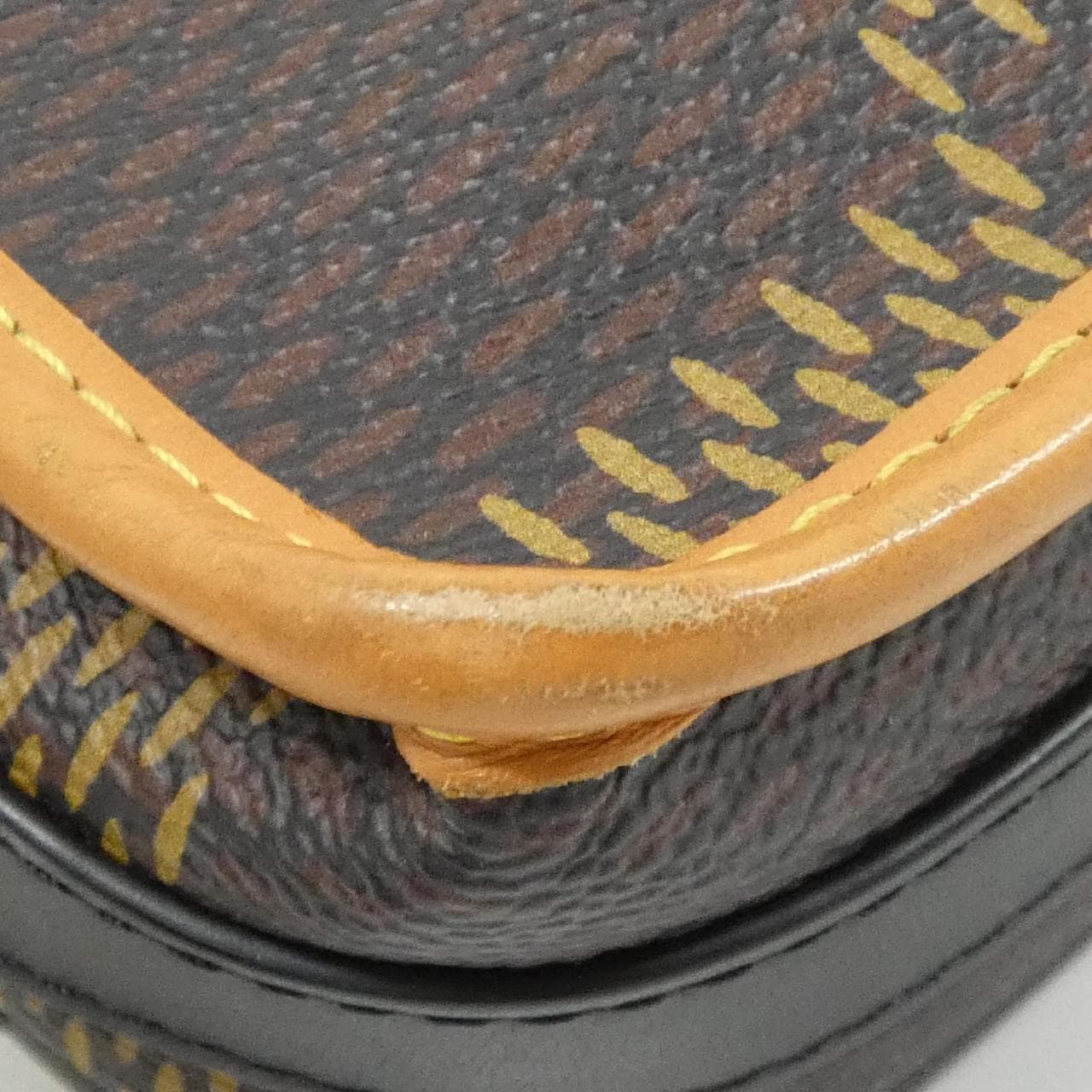 ルイヴィトン ダミエ ジャイアント(LVスクエアード) アマゾン メッセンジャー N40357 ショルダーバッグ