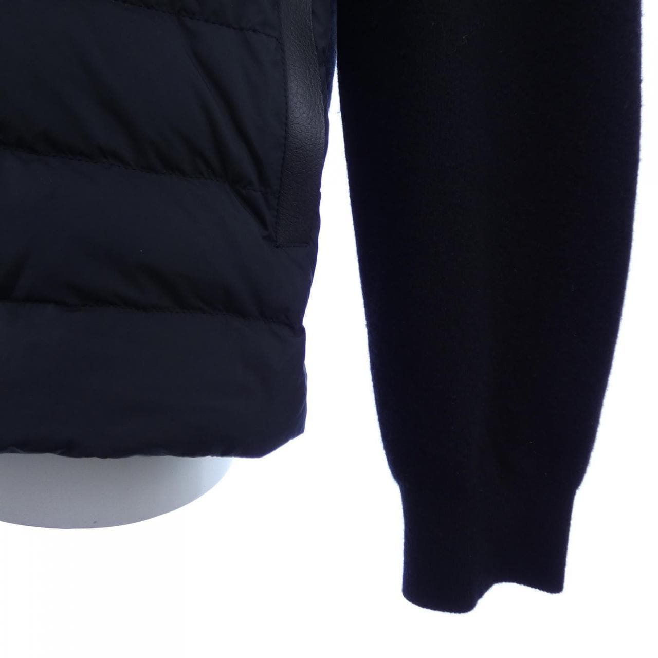 モンクレール MONCLER 20919B00004 ダウンジャケット