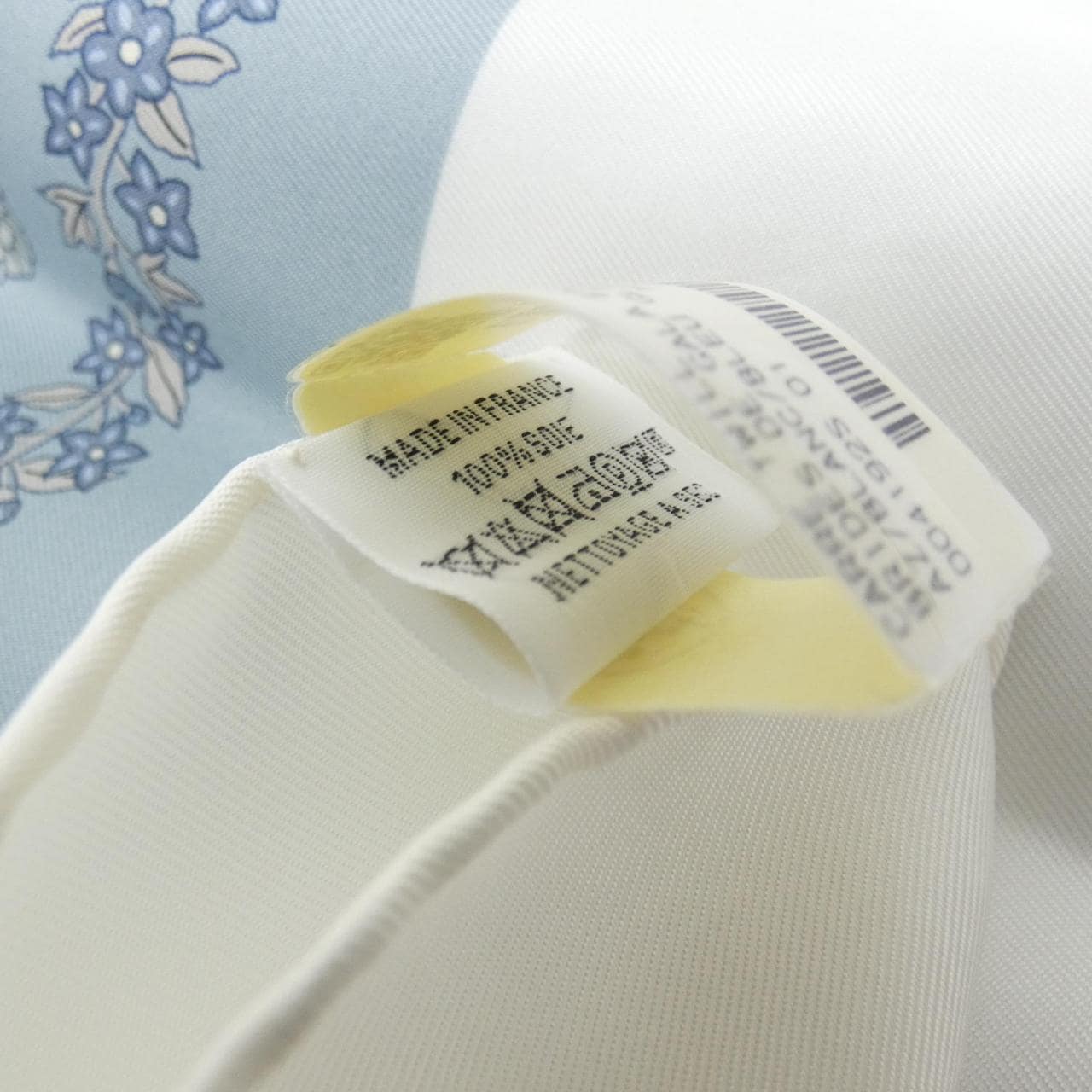 エルメス BRIDES DE GALA EN FLEURS カレ 004192S スカーフ
