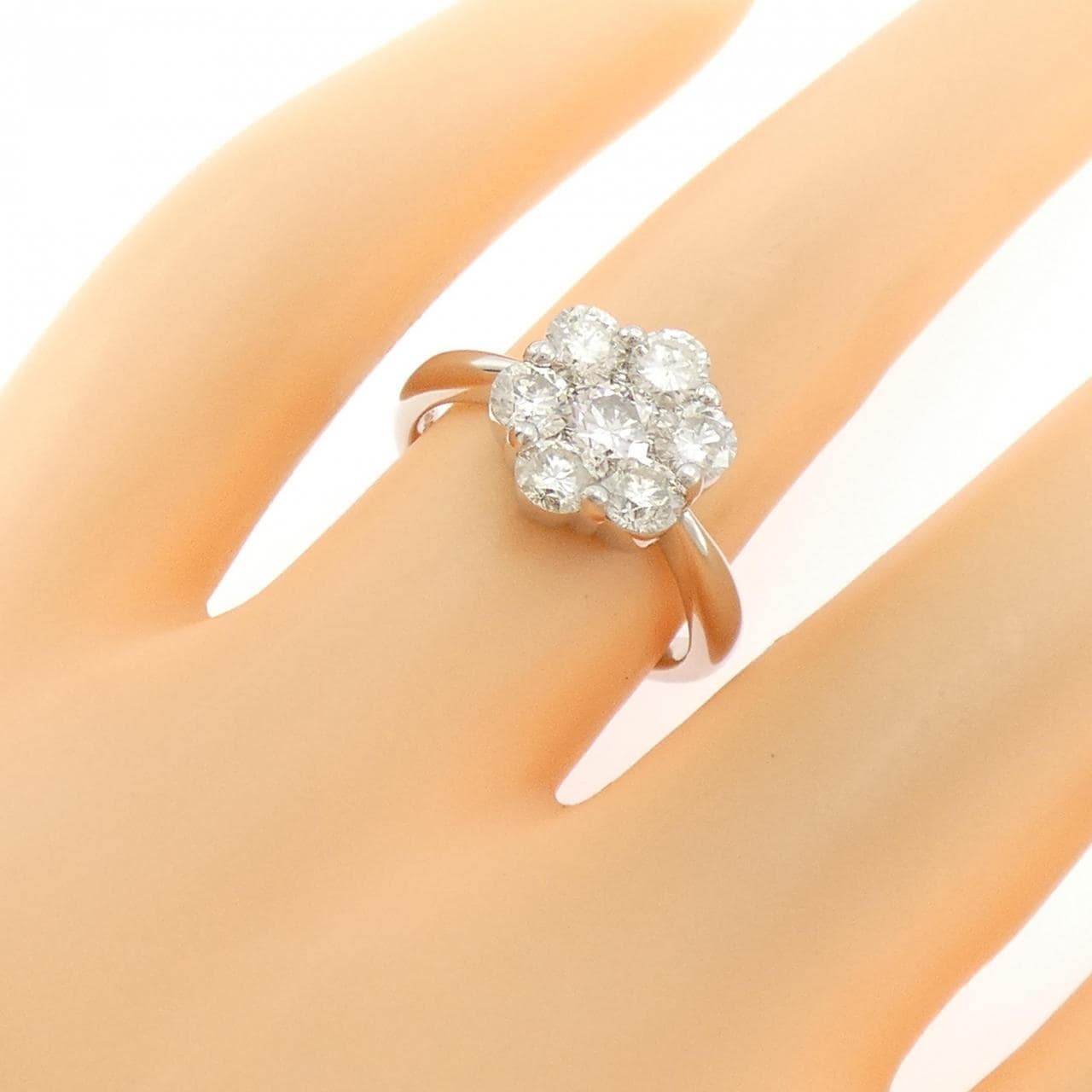 PT900 フラワー ダイヤモンド リング 1.50CT