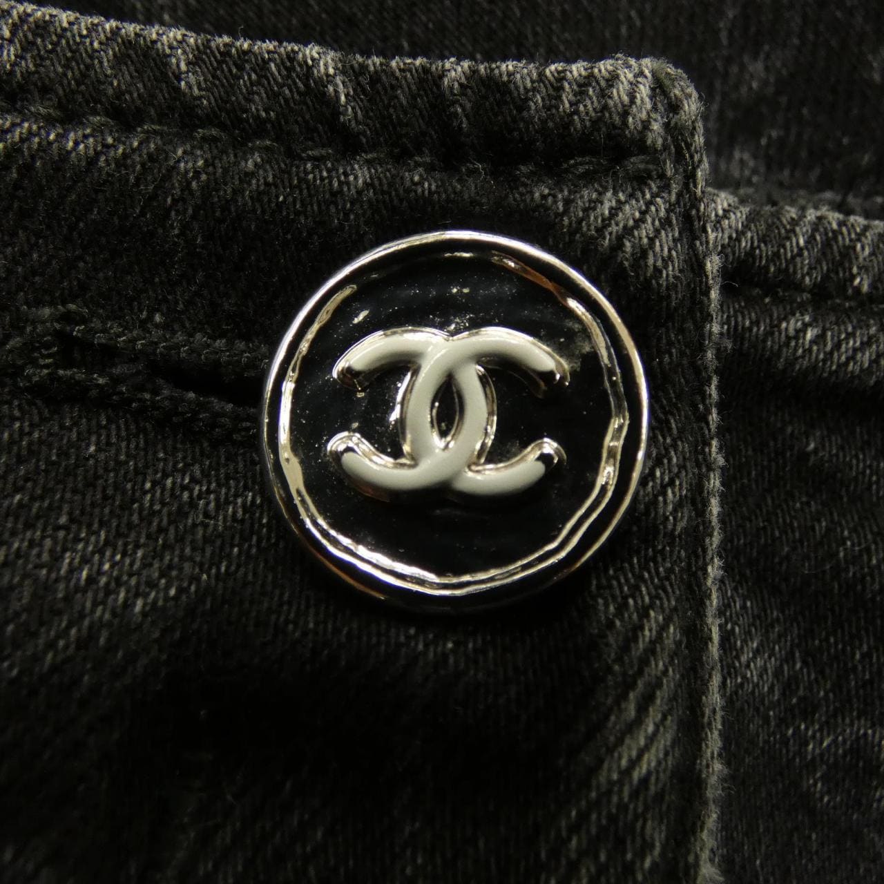 シャネル CHANEL METIERS D'ART P75319V66955 23A ジーンズ