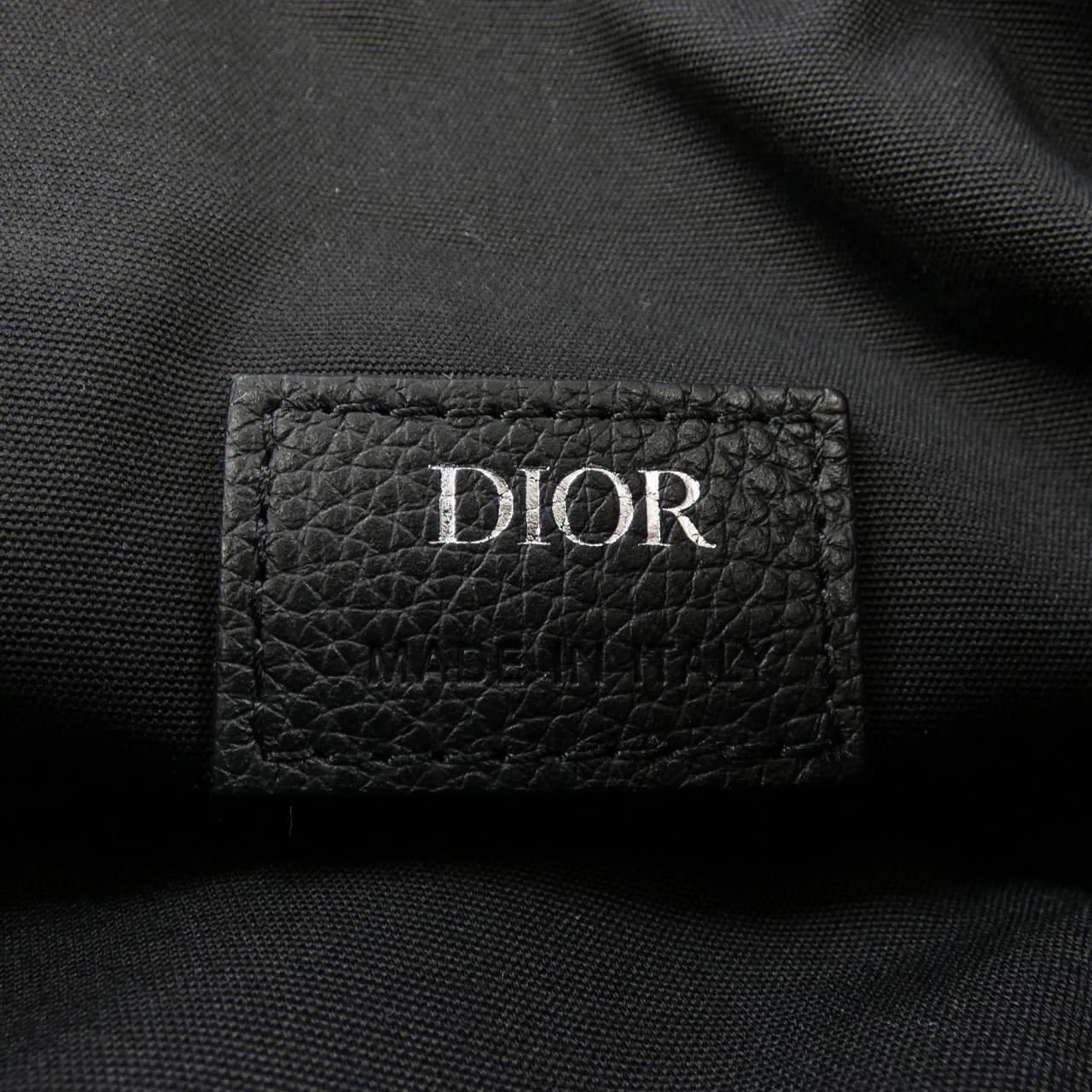 DIOR包