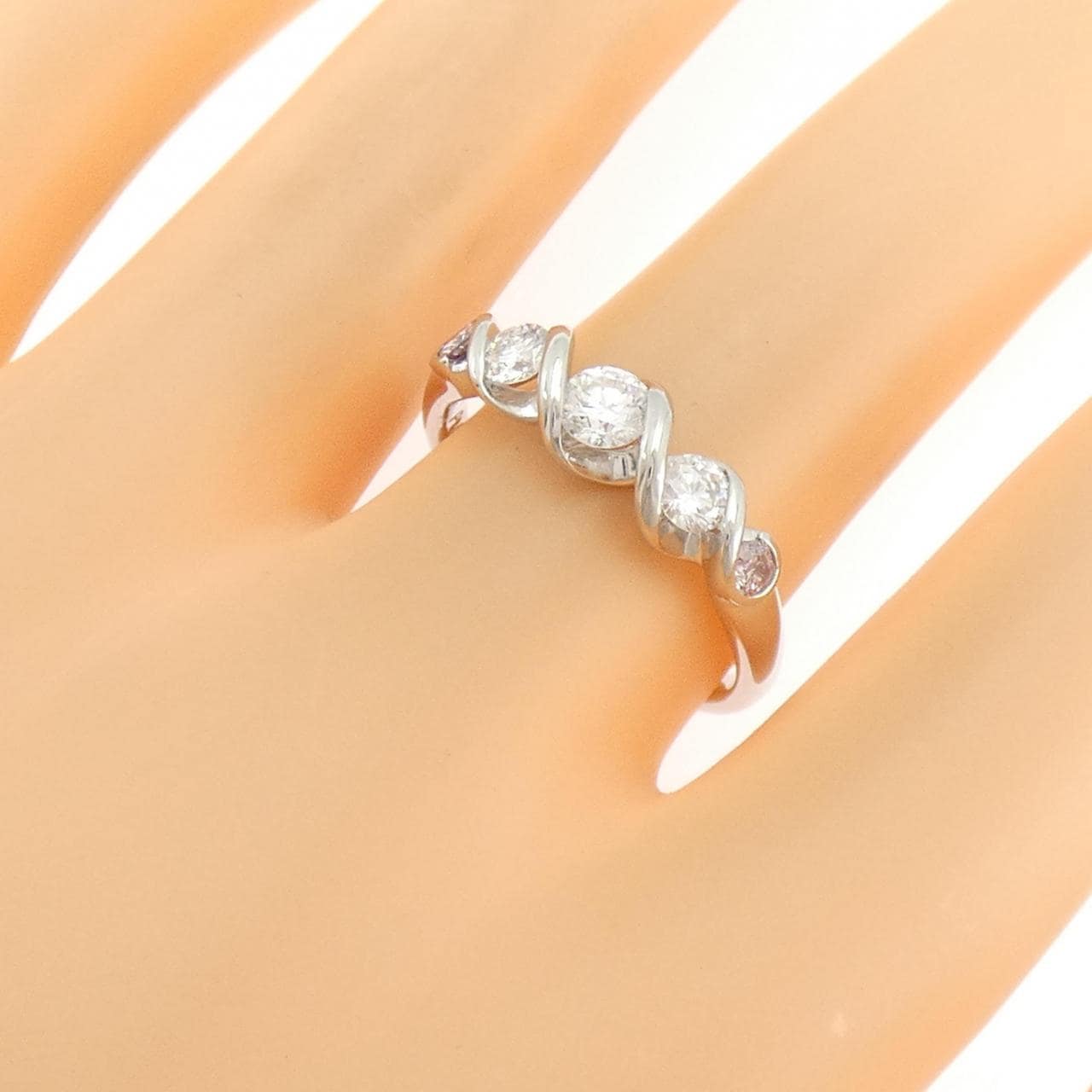 PT900 ダイヤモンド リング 0.70CT