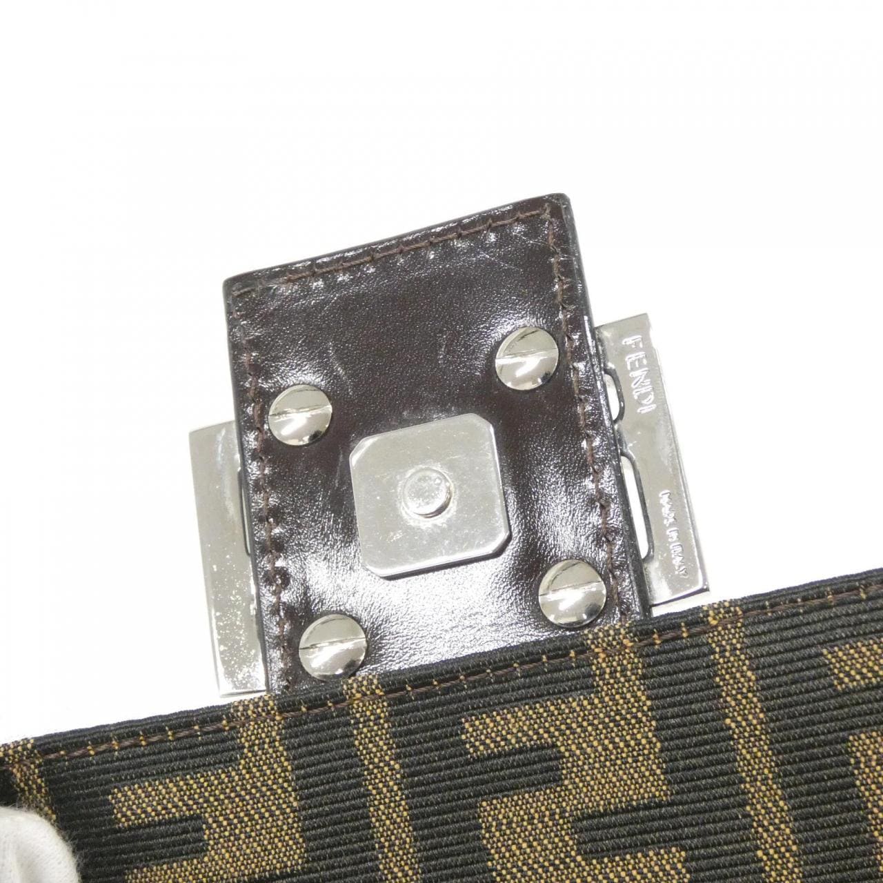 【ヴィンテージ】フェンディ マンマ バゲット 26325 ショルダーバッグ