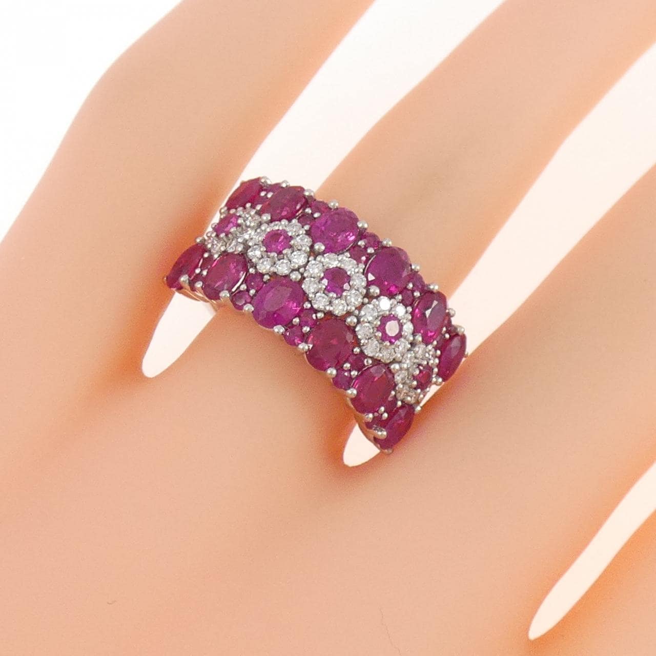 ジーエスティービー ルビー リング 2.65CT