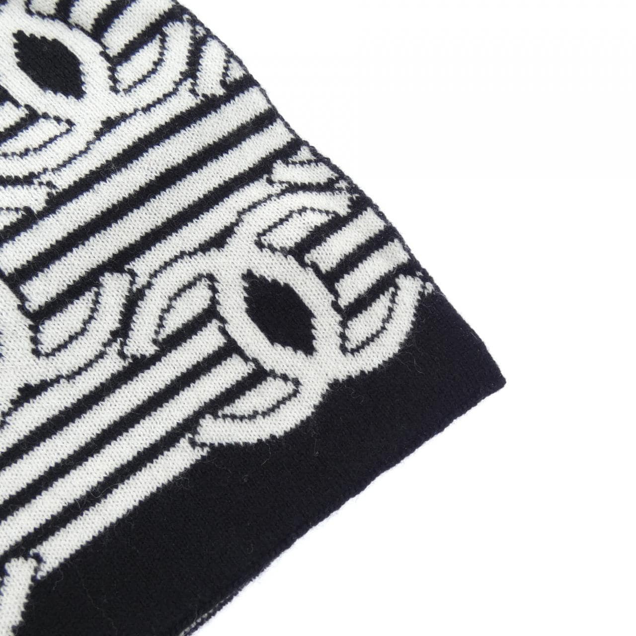 シャネル CHANEL 2次元コード AAA945B20204 MUFFLER