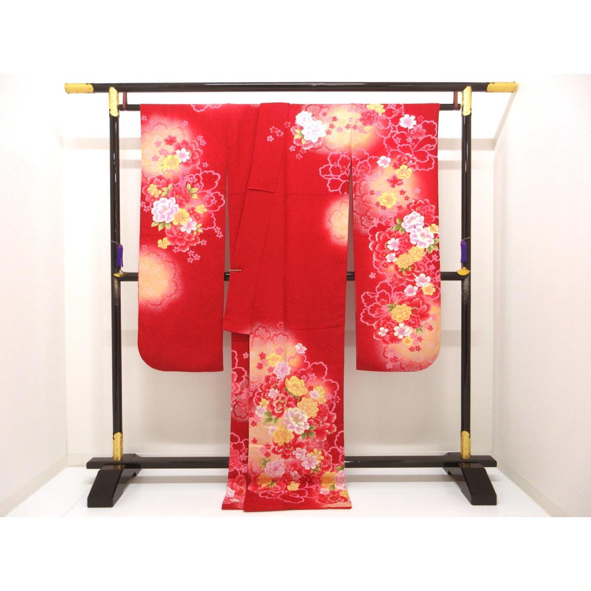 振袖　友禅金彩加工　刺繍入り