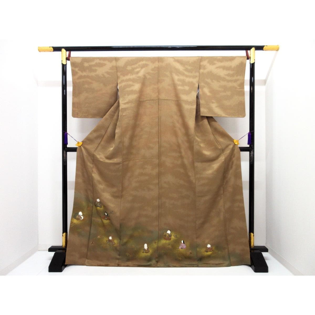 Colored Tomesode (for visiting kimono) with embroidery and blurred dyeing, Yuzen gold leaf finish