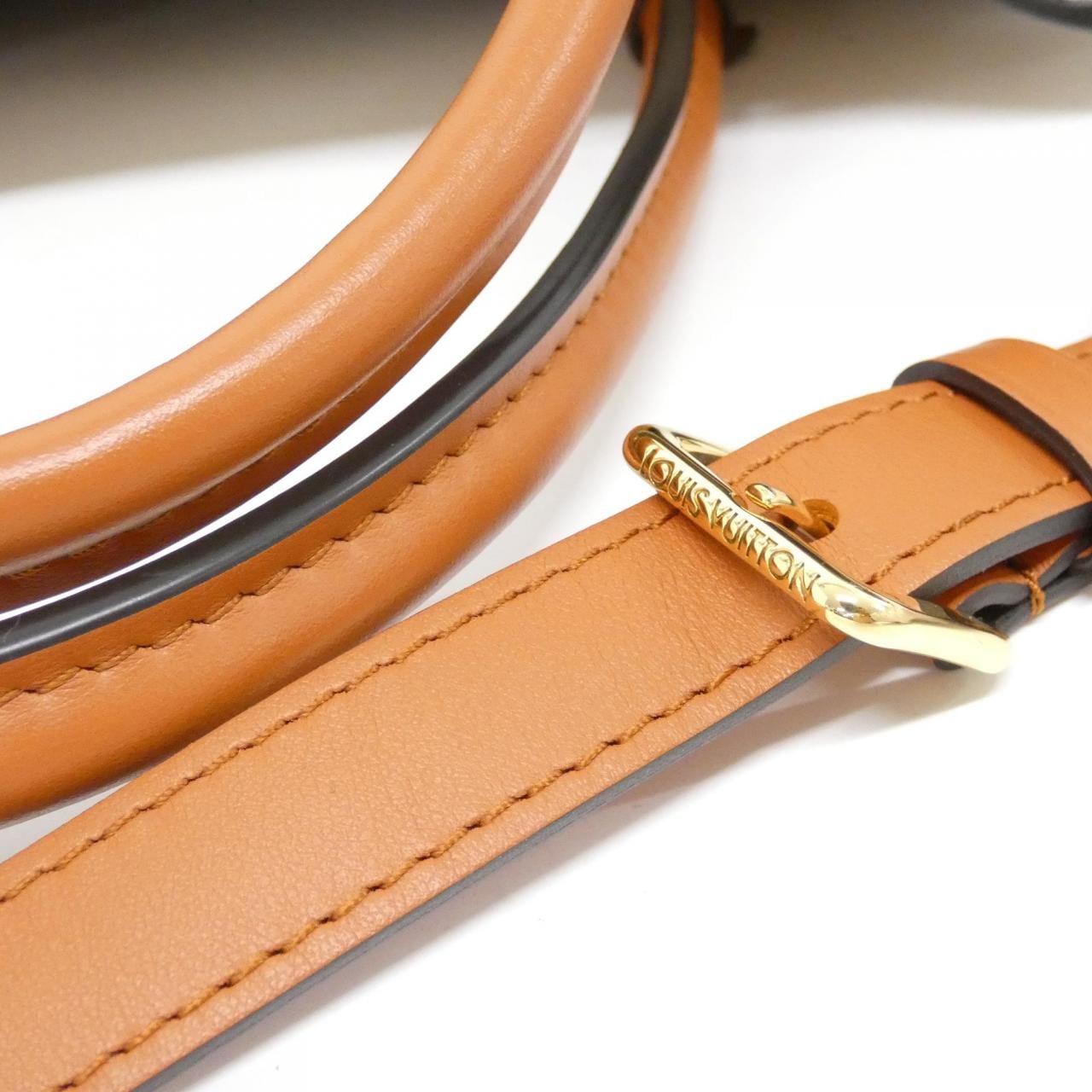 LOUIS VUITTON On My Side MM M53825 包