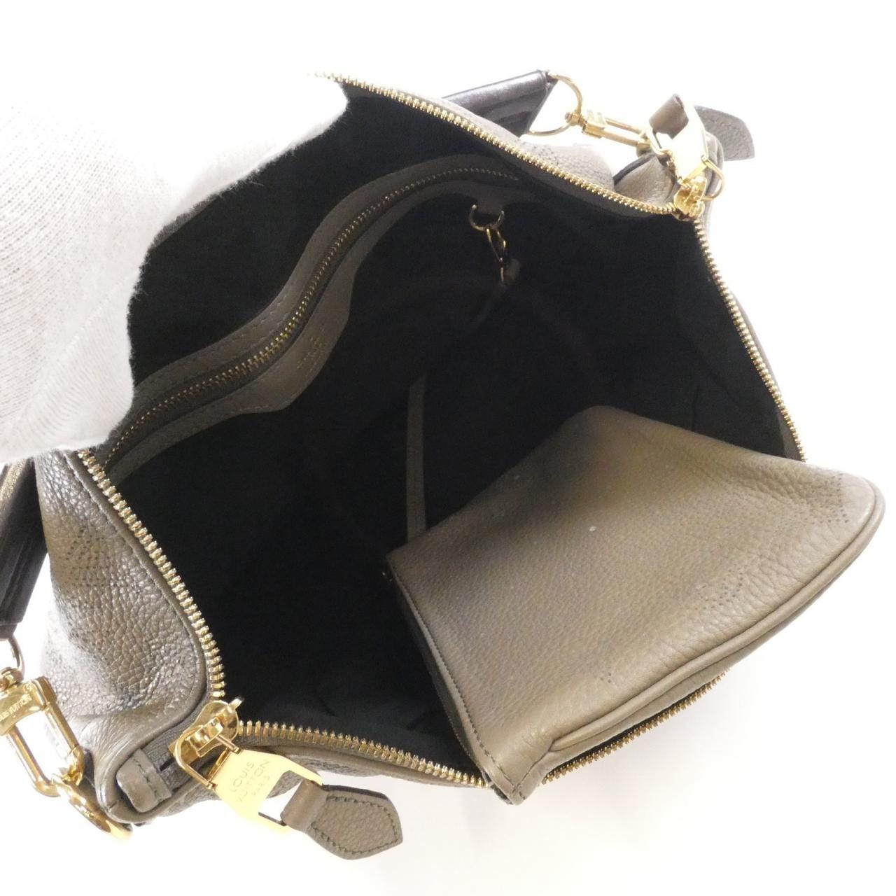 ルイヴィトン マヒナ セレネ MM M94213 ショルダーバッグ