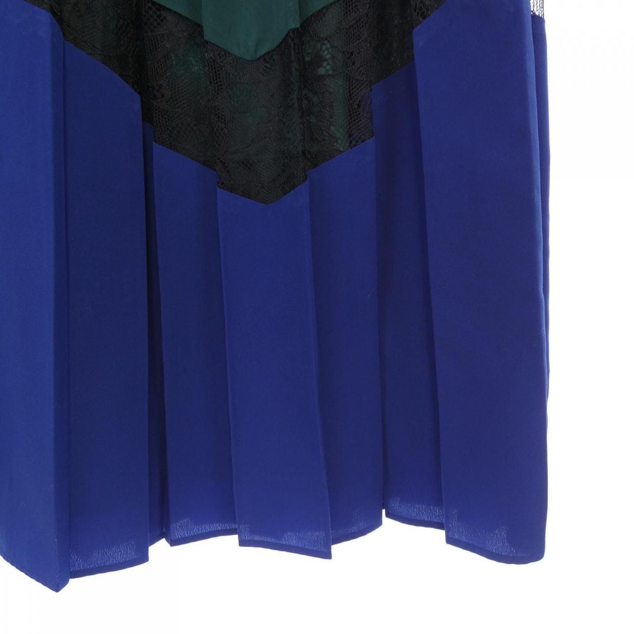 アウラ AULA スカート