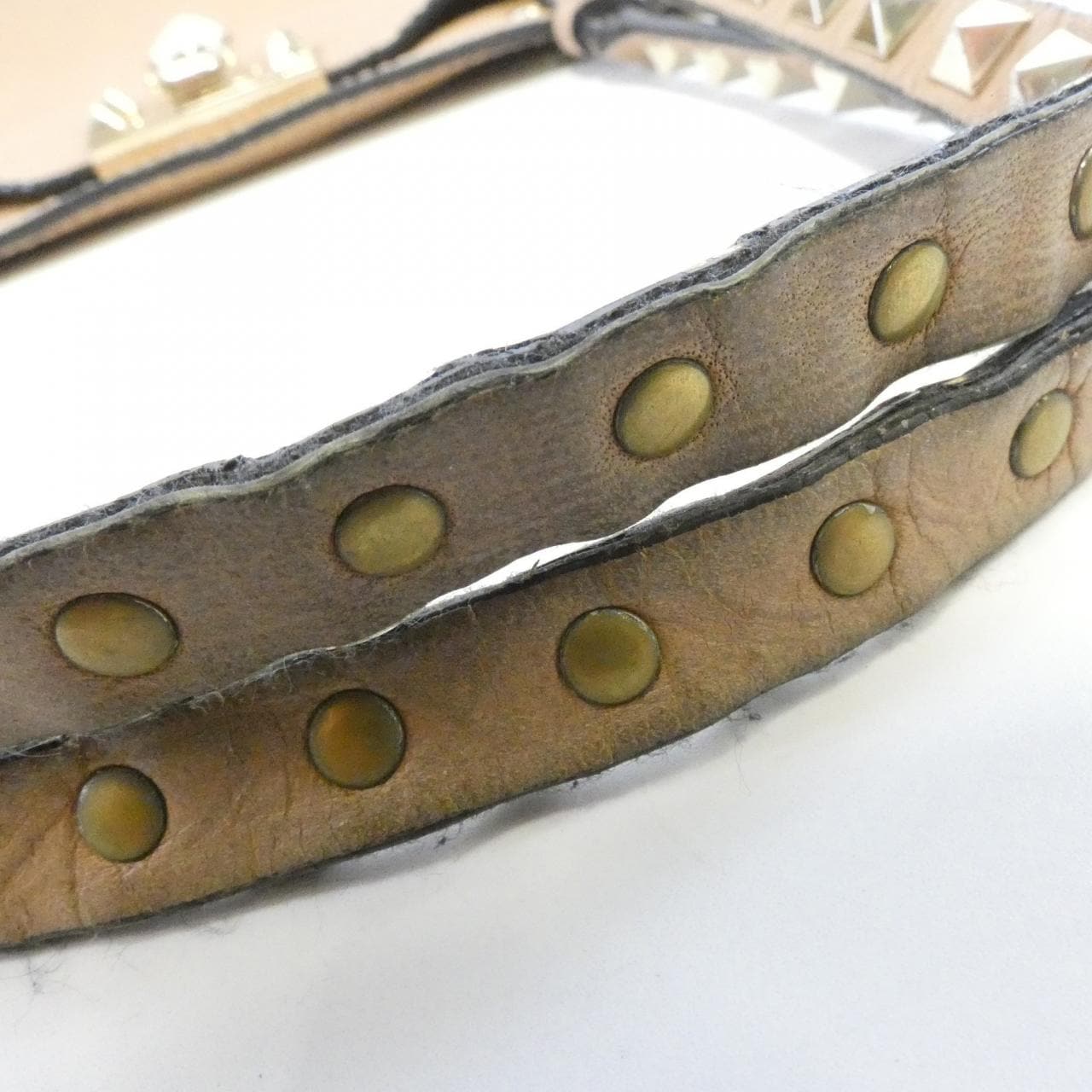 ヴァレンティノガラヴァーニ KW2B0037VSF バッグ