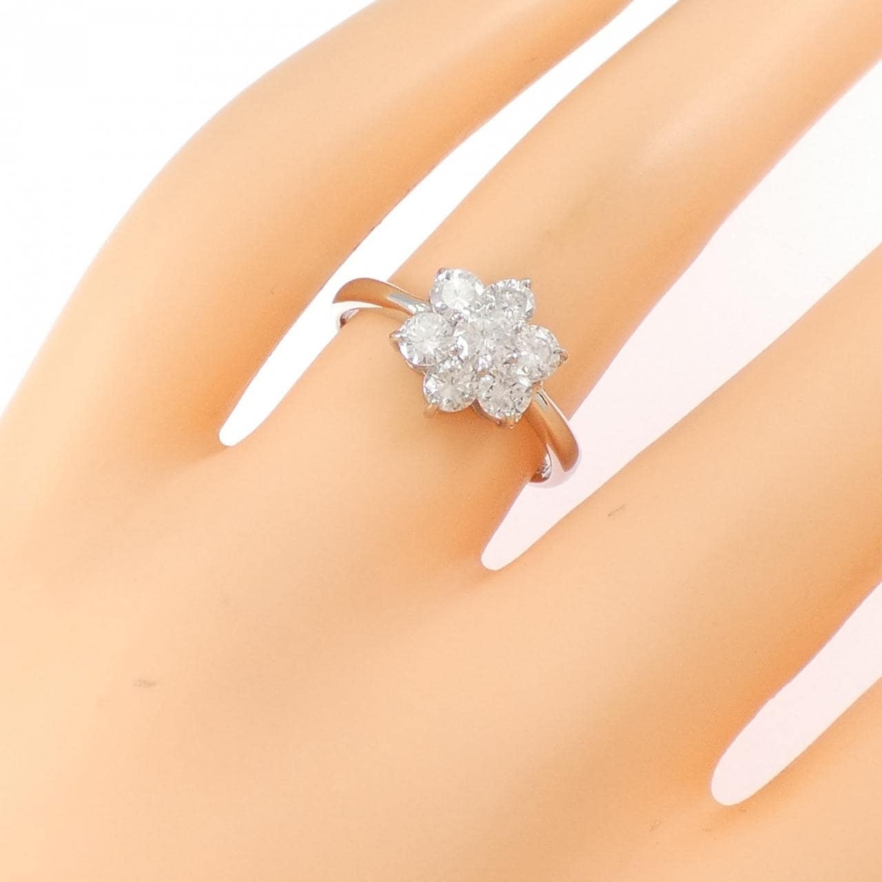 PT900 フラワー ダイヤモンド リング 1.00CT