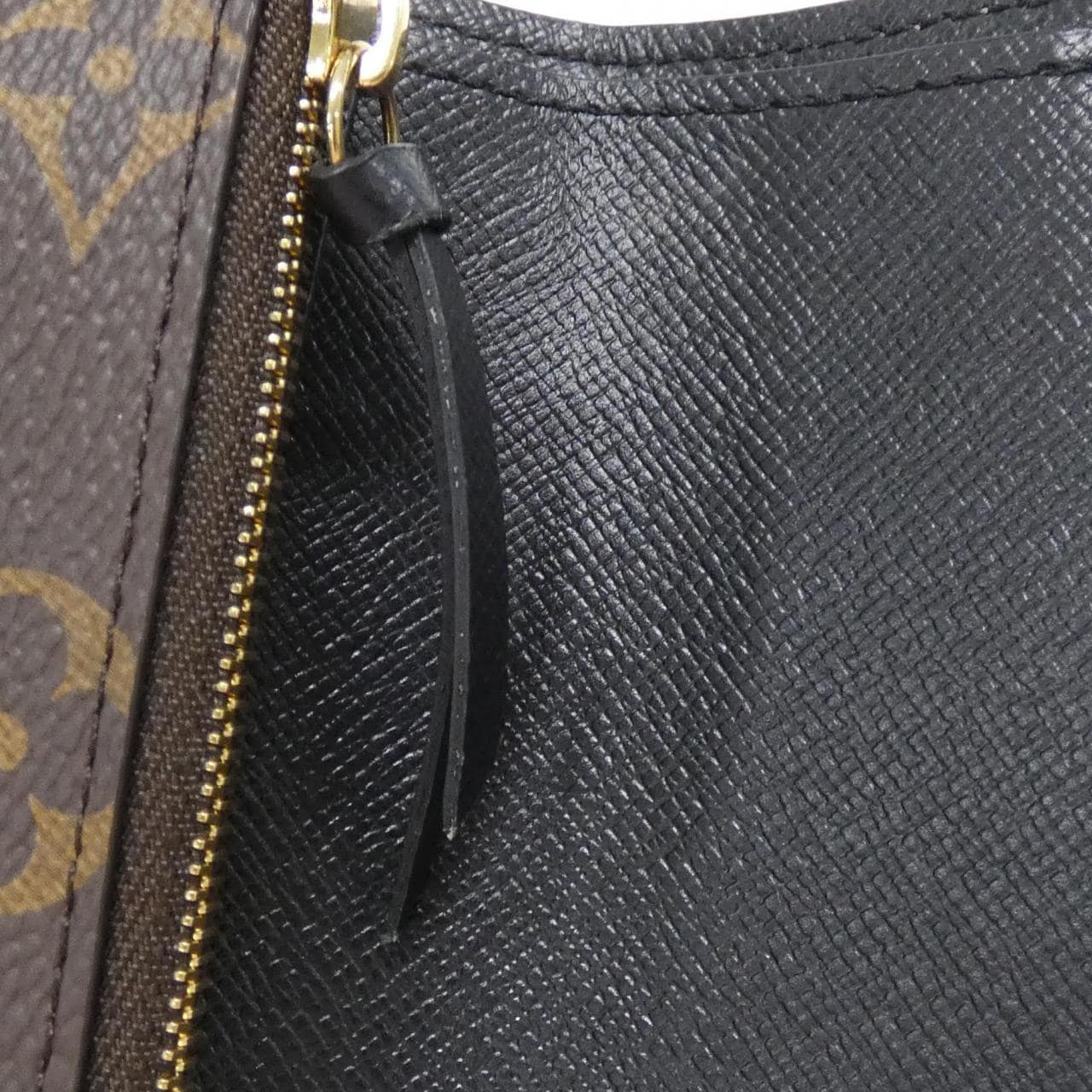 ルイヴィトン モノグラム リバース ポルトフォイユ ヴィクトリーヌ M81557 財布