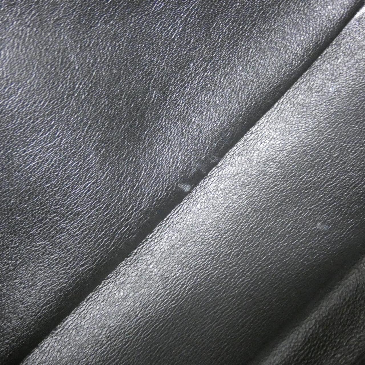 サンローラン 568608 09W3W ショルダーバッグ