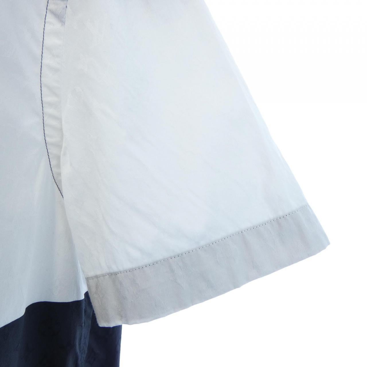 ルイヴィトン LOUIS VUITTON H9S98WAX7 S／Sシャツ