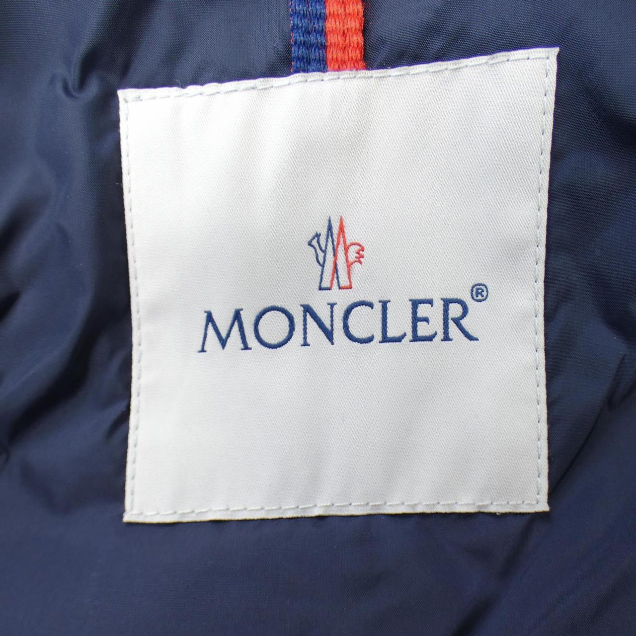 モンクレール MONCLER ダウンジャケット