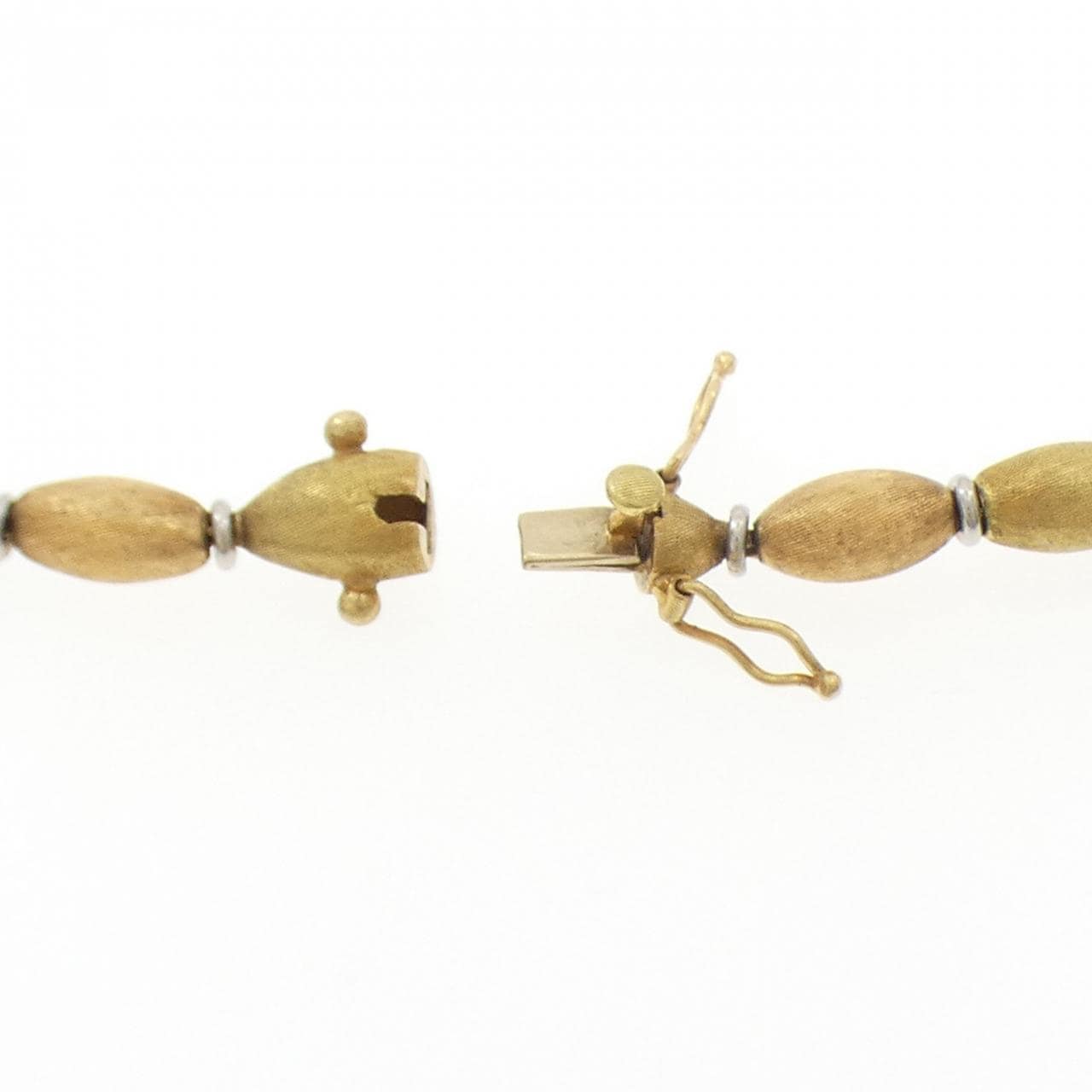 キャンペザン 750スリーカラー ネックレス