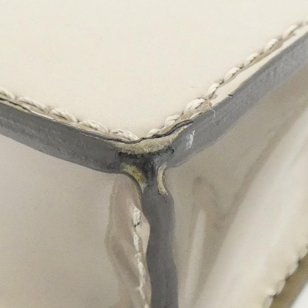 ルイヴィトン ヴェルニ プティット サック プラ M90564 ショルダーバッグ