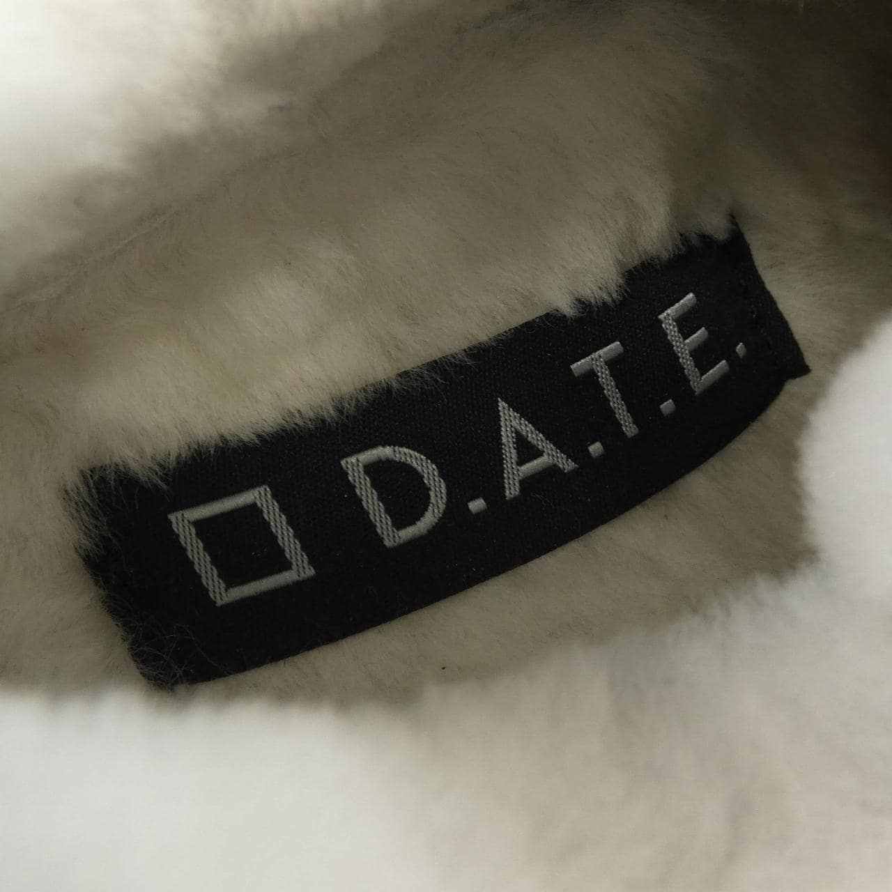 デイト D.A.T.E. スニーカー